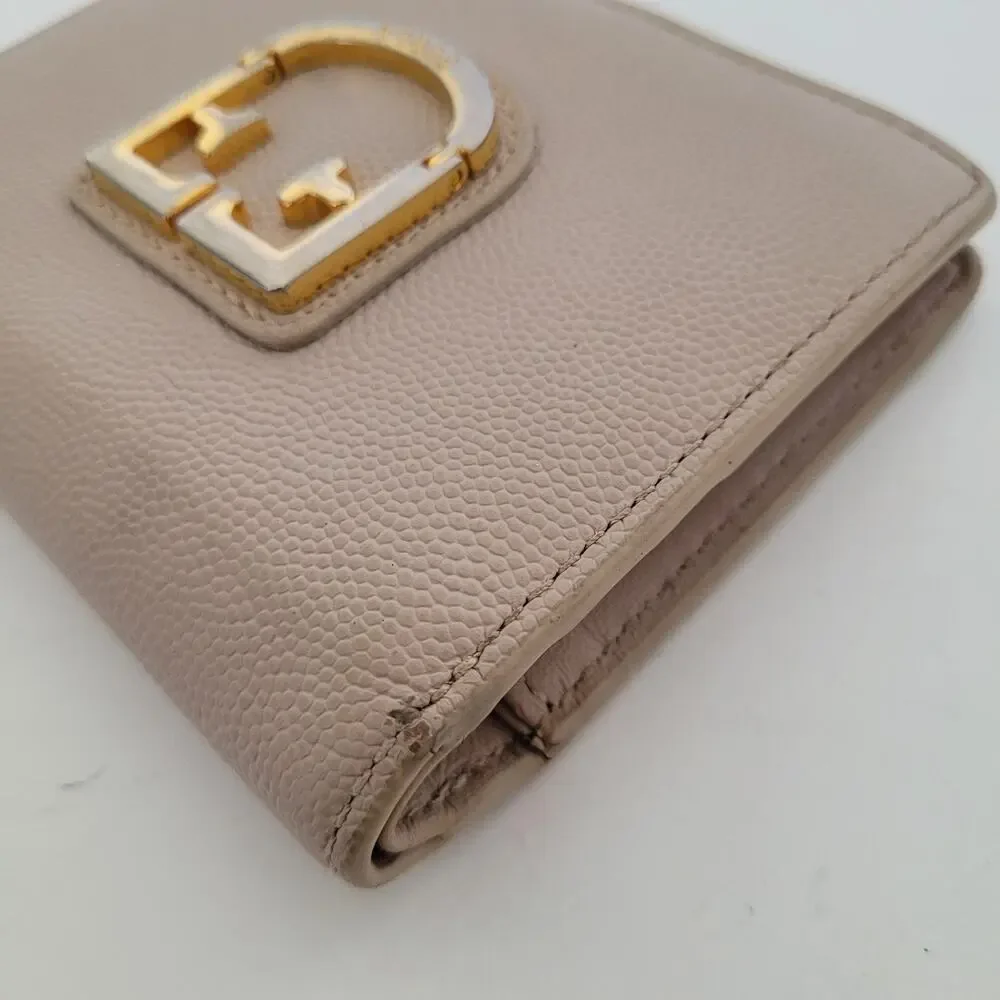 Furla Belvedere Italian Bifold Wallet Small Geniue Leather Tan Beige Logo Compac